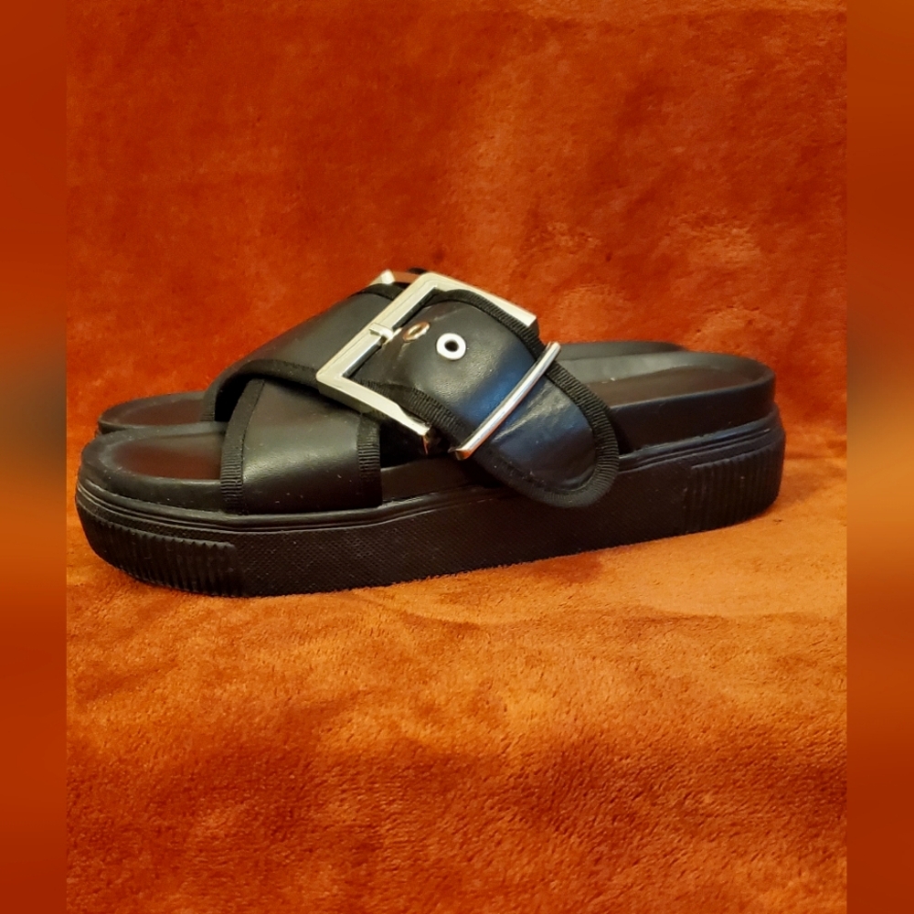 ASOS BLACK PLATFORM SLIPPERS - Picture 3 of 4